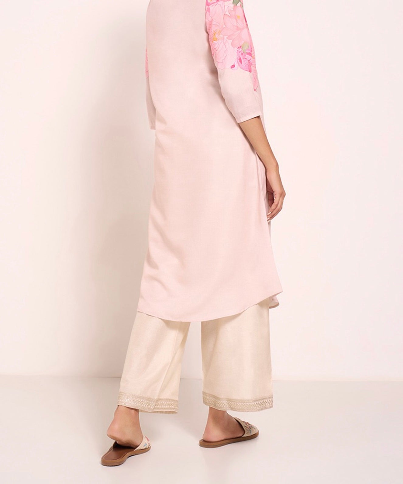 Women Thread Work Anarkali Kurta